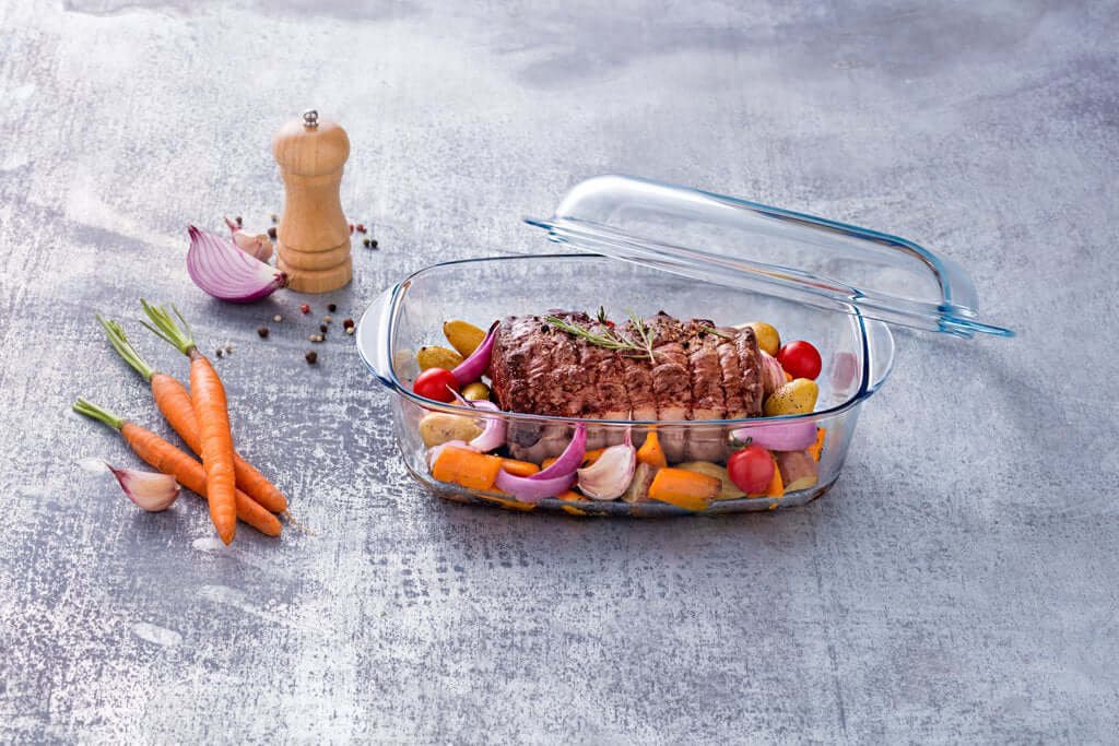 Vas termorezistent rectangular cu capac 4.5l pyrex essentials