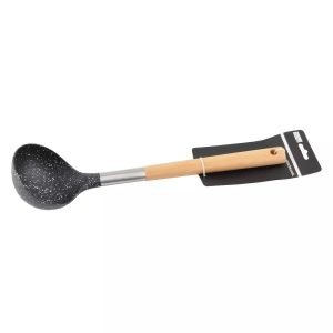 Polonic cu mâner lemn – practic și elegant pentru orice bucătărie