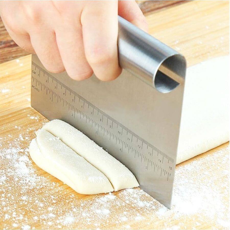 Dispozitiv de taiat și despartitor aluat de paste din otel inoxidabil 15cm