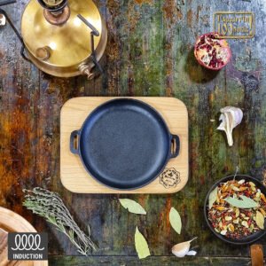 Tigaie din fontă 18x2,5 cm, cu suport din lemn